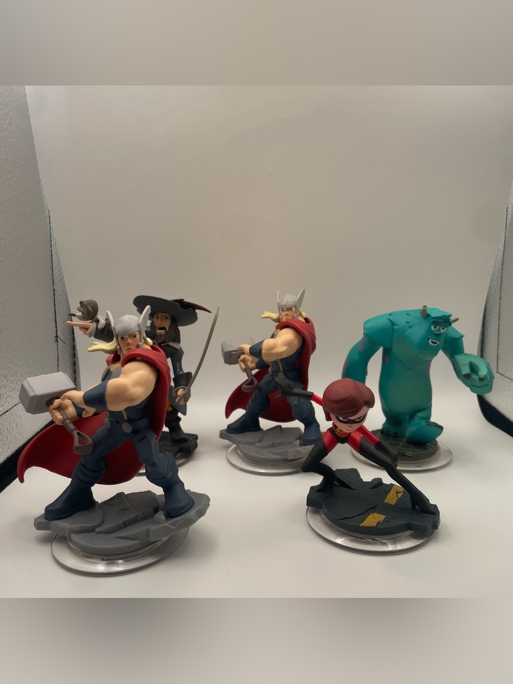 Lot of 5 Disney Infinity Figures Thor, Sally, Hector & Mrs Incredible
